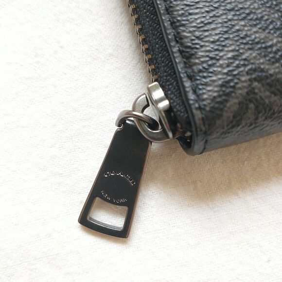 COACH Slim Zip Around Wallet Heringbone F73111 QB Black Multi Wrist New - Picture 5 of 14